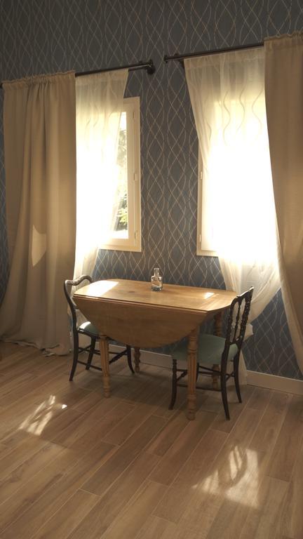 La Petite Girondine, La Suite... Pujols  Ruang foto