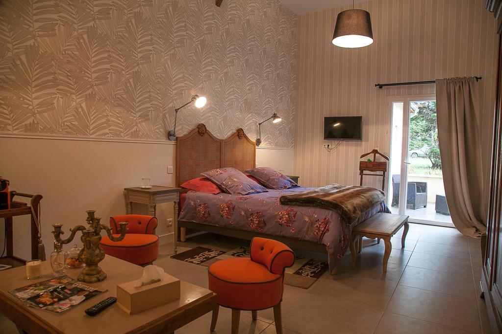 La Petite Girondine, La Suite... Pujols  Bagian luar foto